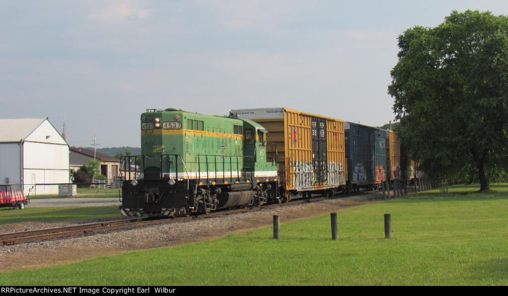 Ohio South Central Railroad (OSCR) 4537